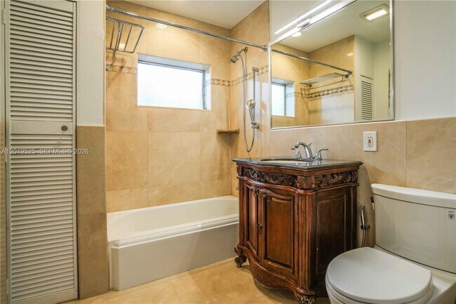 Building Photo - 475 S Shore Dr