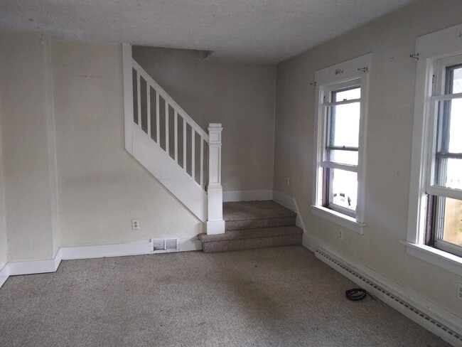 Building Photo - 2056 Water St