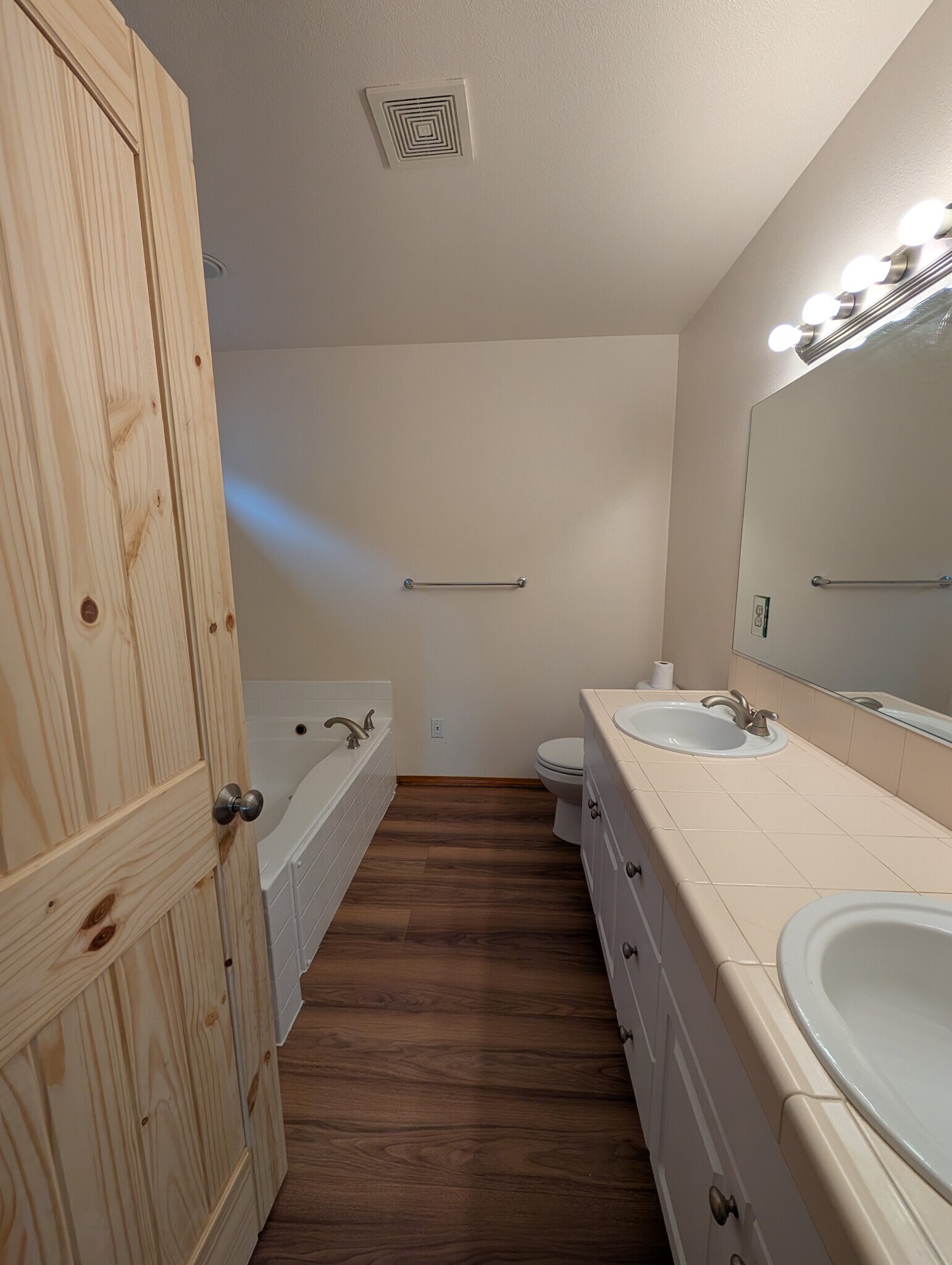 Building Photo - 3437 SW 2nd St