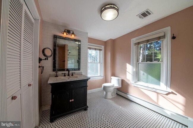 Building Photo - 35 Delaware Ave