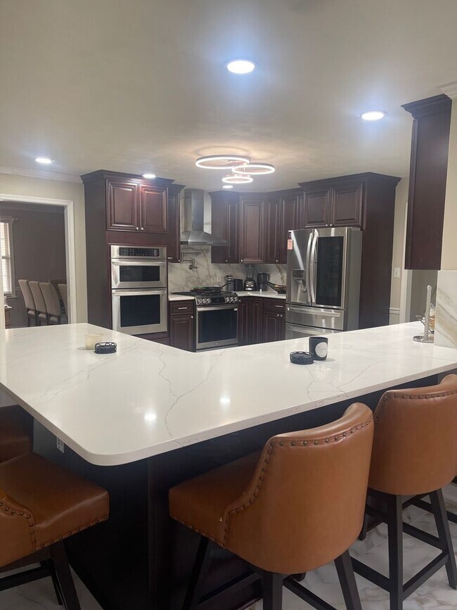 Building Photo - Cypress Point