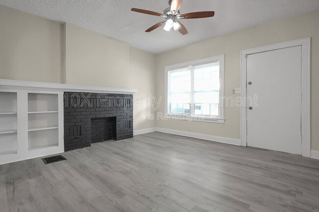 Building Photo - 1083 E 17th Ave