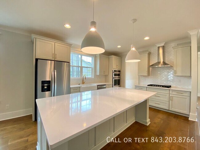 Building Photo - 478 Woodspring Rd