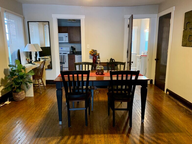 Building Photo - 157 Wilber Ave