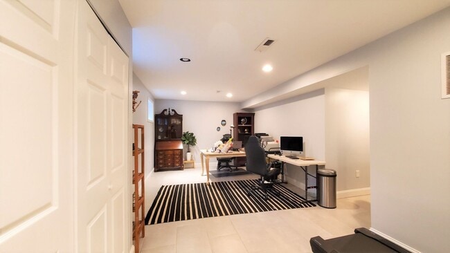 Building Photo - Premium Renovation Inside a Wonderfully Sp...
