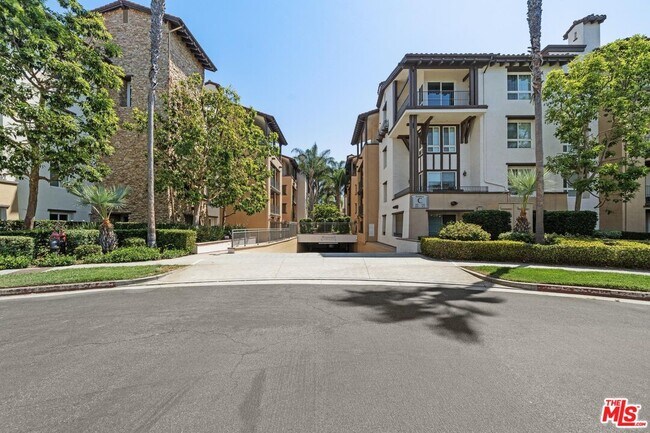 Building Photo - 13031 Villosa Pl