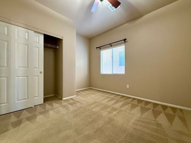 Building Photo - 2-Story Home  3 bedroom 2.5 bath in Gated Southern Highlands