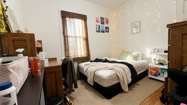 Building Photo - 26 Darling St