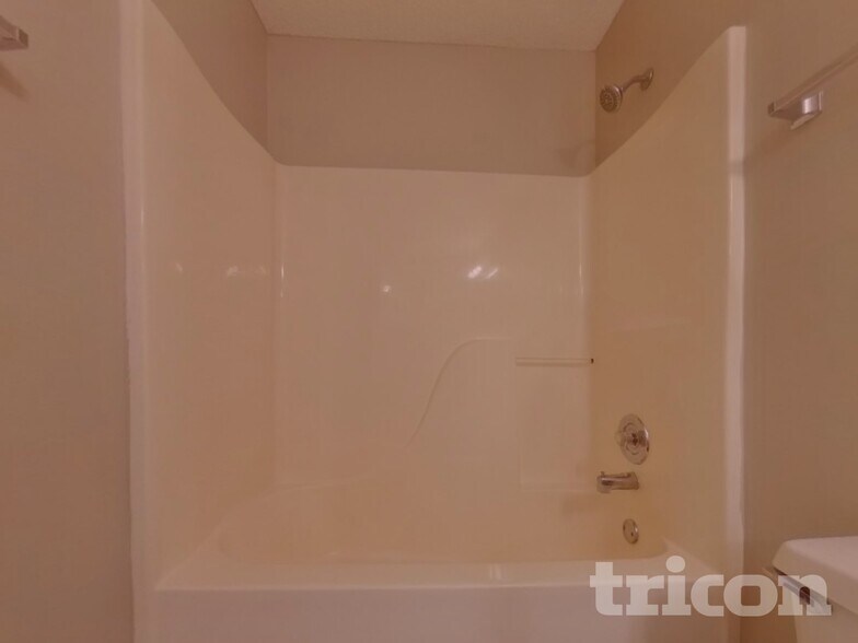 Building Photo - 27 Bramblewood Point SW