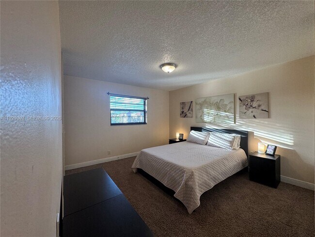 Building Photo - 10451 W Broward Blvd