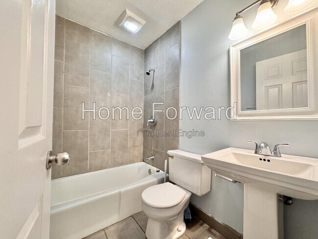 Building Photo - 3533 Honey Jay Ct