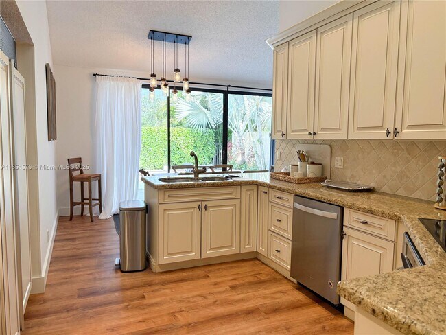 Building Photo - 2530 Windsor Way Ct