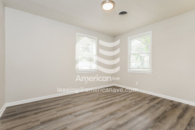 Building Photo - 2913 22nd Ave