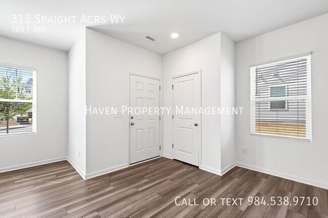 Building Photo - 313 Spaight Acrs Wy