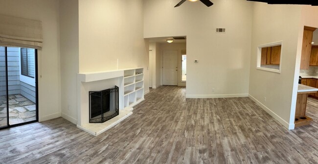 Building Photo - 3600 Thomas More Way