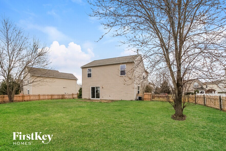 Building Photo - 330 Heftner Cir