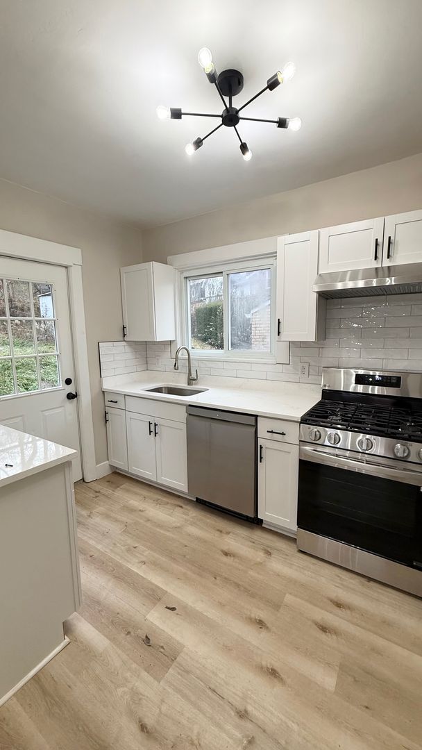 Building Photo - Newly Remodeled 3 Bedroom in Overbrook- Garage and Central AC!!