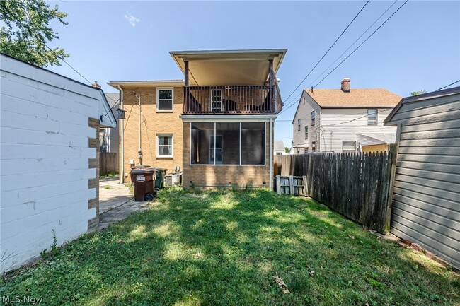 Building Photo - 8221 Pelham Dr