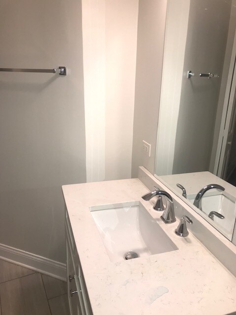 Building Photo - 2352 N Drake Ave