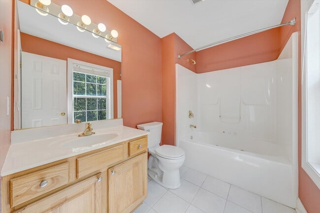 Building Photo - 575 Oak Tree Blvd NW