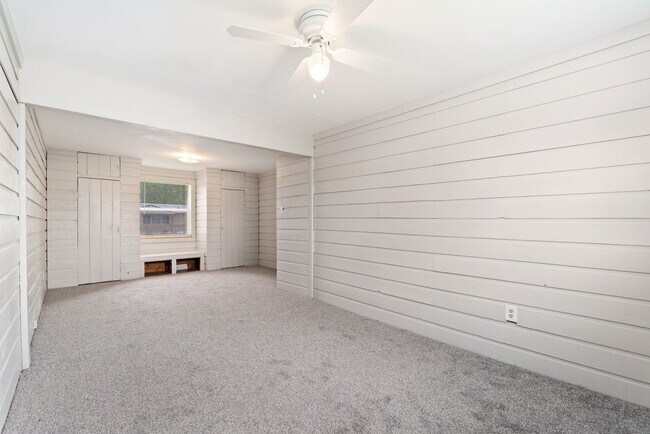 Building Photo - 3270 W 92nd Pl