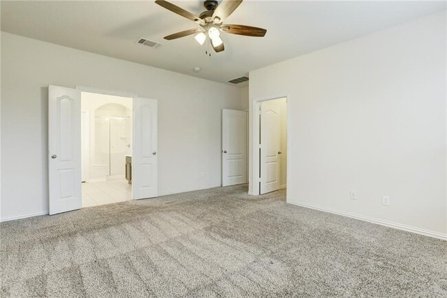 Building Photo - 549 Palmilla St
