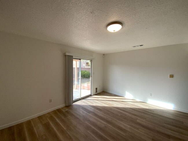 Building Photo - 4 Bedroom Single Story Home Available Near Paseo Del Norte Blvd NE & Universe Blvd NW!
