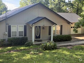 Building Photo - 20 N Lakeshore Dr