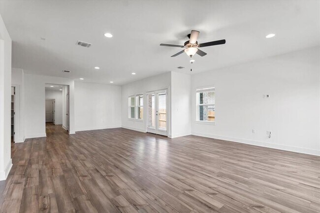 Building Photo - 7912 Ella Lee Ln