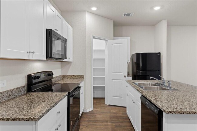 Building Photo - 5728 Brocade Dr