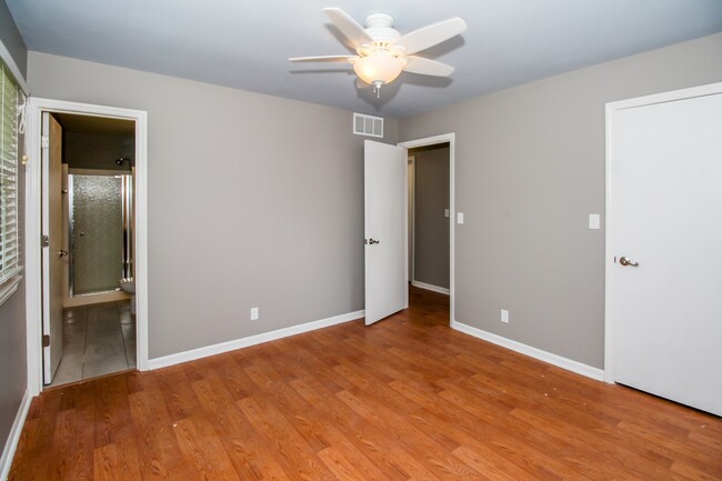 Building Photo - Large newly remodeled Georgetown Home