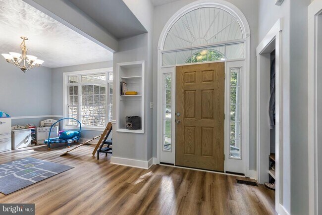 Building Photo - 17 Old Banks Dr