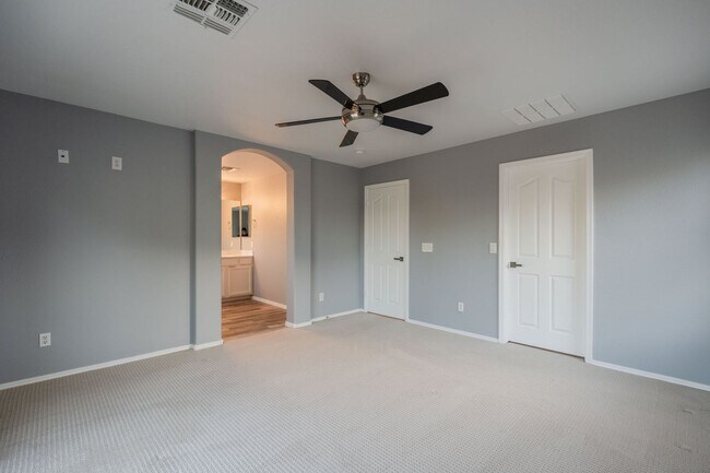 Building Photo - $3,500 For Lease Starting June 1, 2026 4 beds-2.5 Baths 2,421 Sq. Ft.  Amazing Gilbert 85298 Home...