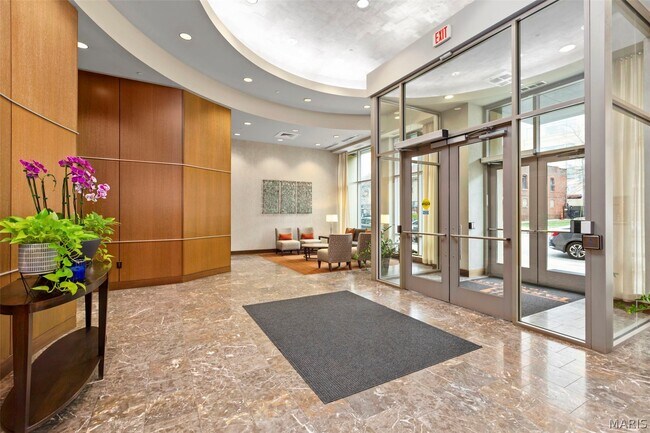 Building Photo - 4909 Laclede Ave