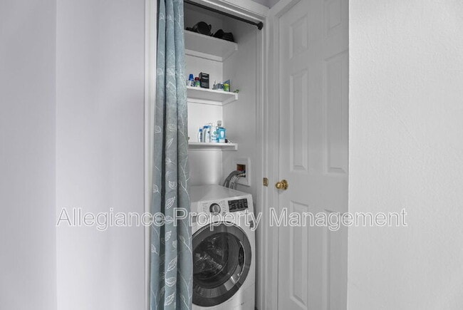 Building Photo - 5340 Holmes Run Pkwy