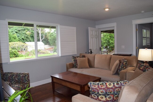 Building Photo - Furnished 3 bd. 2 ba. Makawao cottage on gated estate. Available May 1st for 1 yr. lease