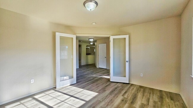 Building Photo - Beautiful 5 bed 2.5 Bath Home in Renton Highlands