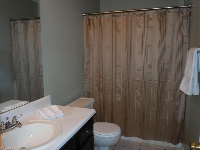 Building Photo - 4007 Sourgum Ct