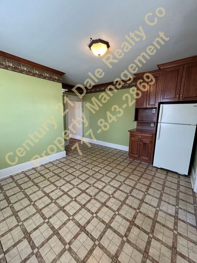 Building Photo - Beautiful 3 Bedroom 1 Bath Home in Dallastown Schools with a Large detached 2 Car Garage