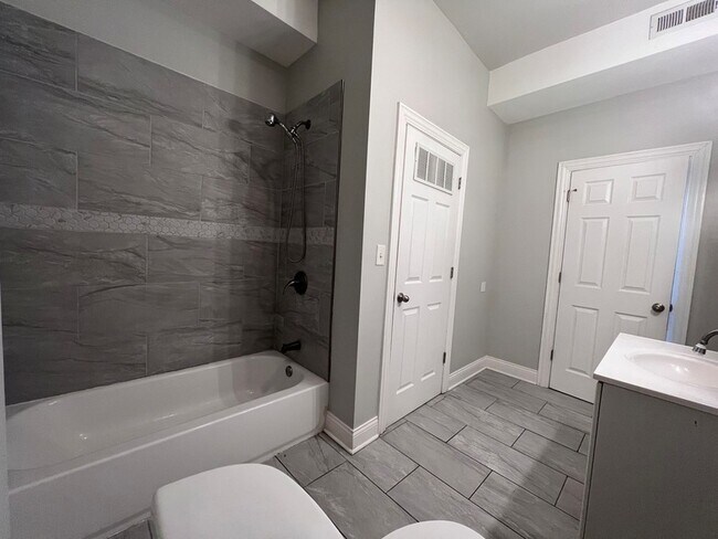 Building Photo - 7057 S Normal Blvd