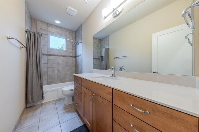 Building Photo - 4406 Banister Ln