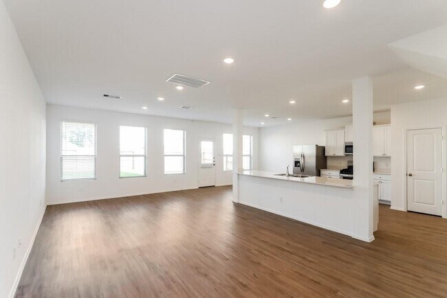 Building Photo - 1707 Fairlea Gin Path