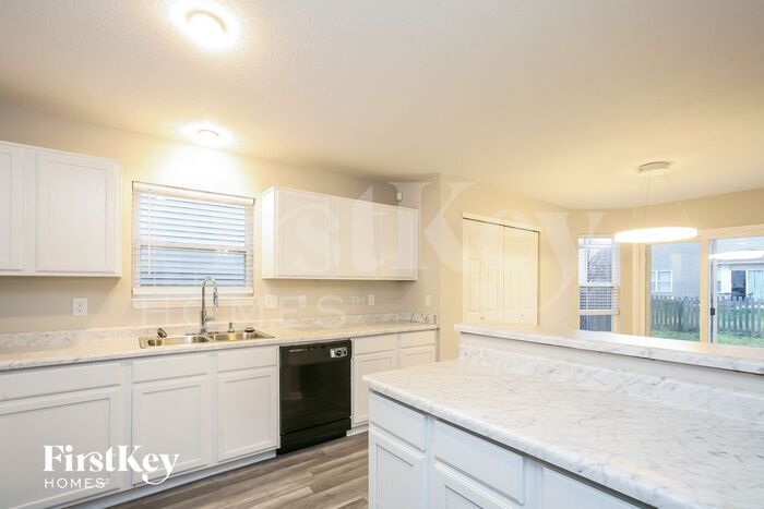Building Photo - 12368 Deerview Dr