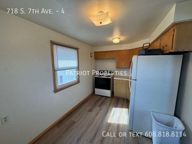 Building Photo - 718 S 7th Ave