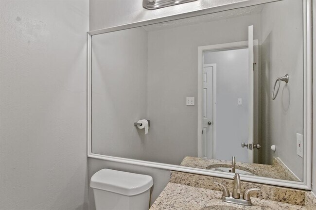 Building Photo - 11823 S Red Cedar Cir