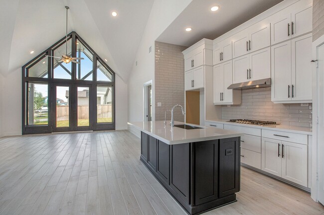 Building Photo - 15018 Bonham Shore Dr
