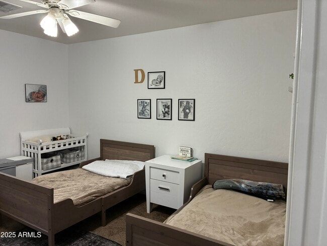 Building Photo - 13438 W Rose Ln