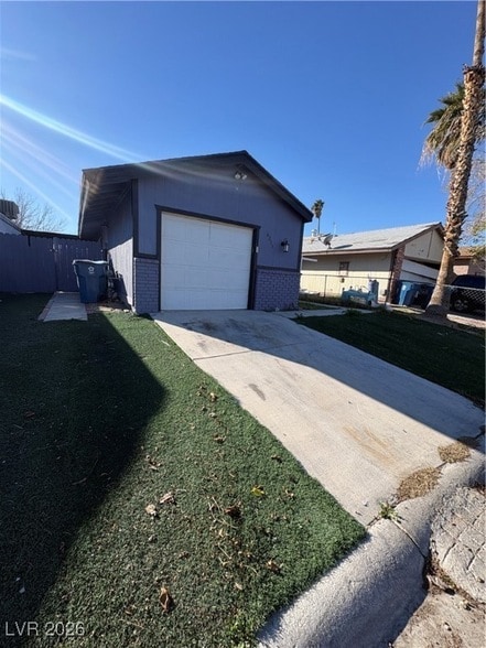 Building Photo - 6215 Don Zarembo Ave