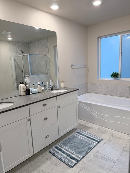 Building Photo - 7929 39th Pl NE