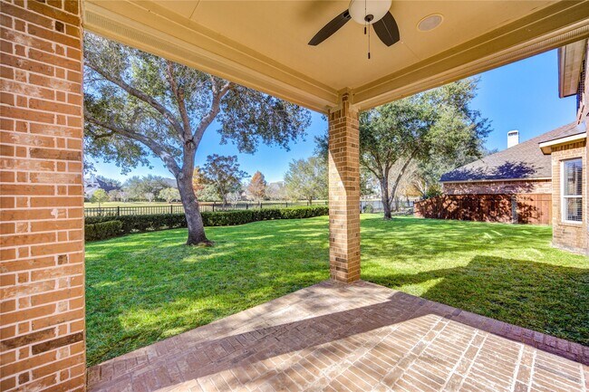 Building Photo - 9230 Hernshead Ln